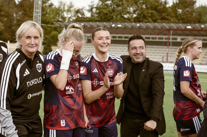 With the FC Rosengård players after a match
